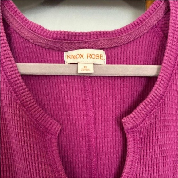 Knox Rose T-shirt - Picture 4 of 6